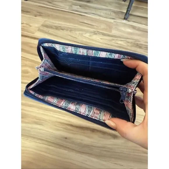 Vera Bradley Womens Multicolor Cuban Stamps Quilted Grab and Go Wristlet Wallet - Picture 2 of 7